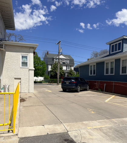 Rockaway Beach PT ample parking in driveway